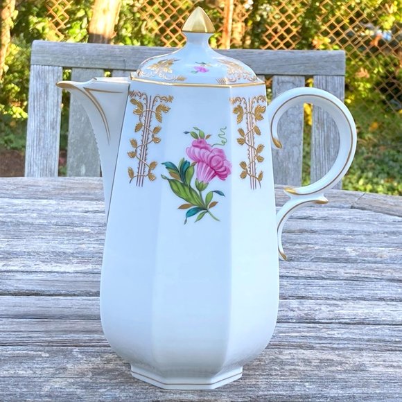 NWOT💯Authentic HEREND Coffee Pot - Tea Pot - with Gold Button Knob - Picture 1 of 15